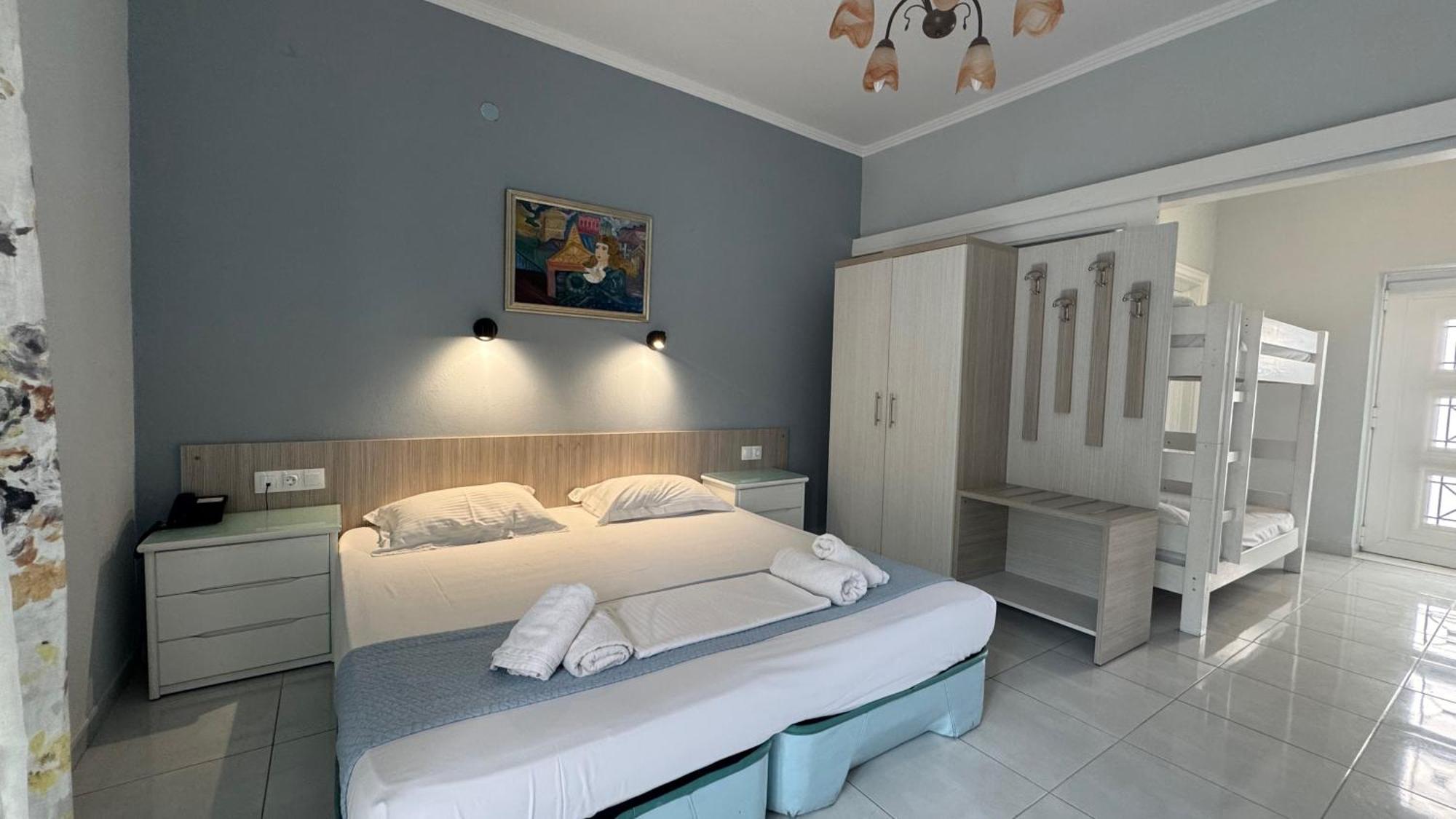 Diaporos Hotel