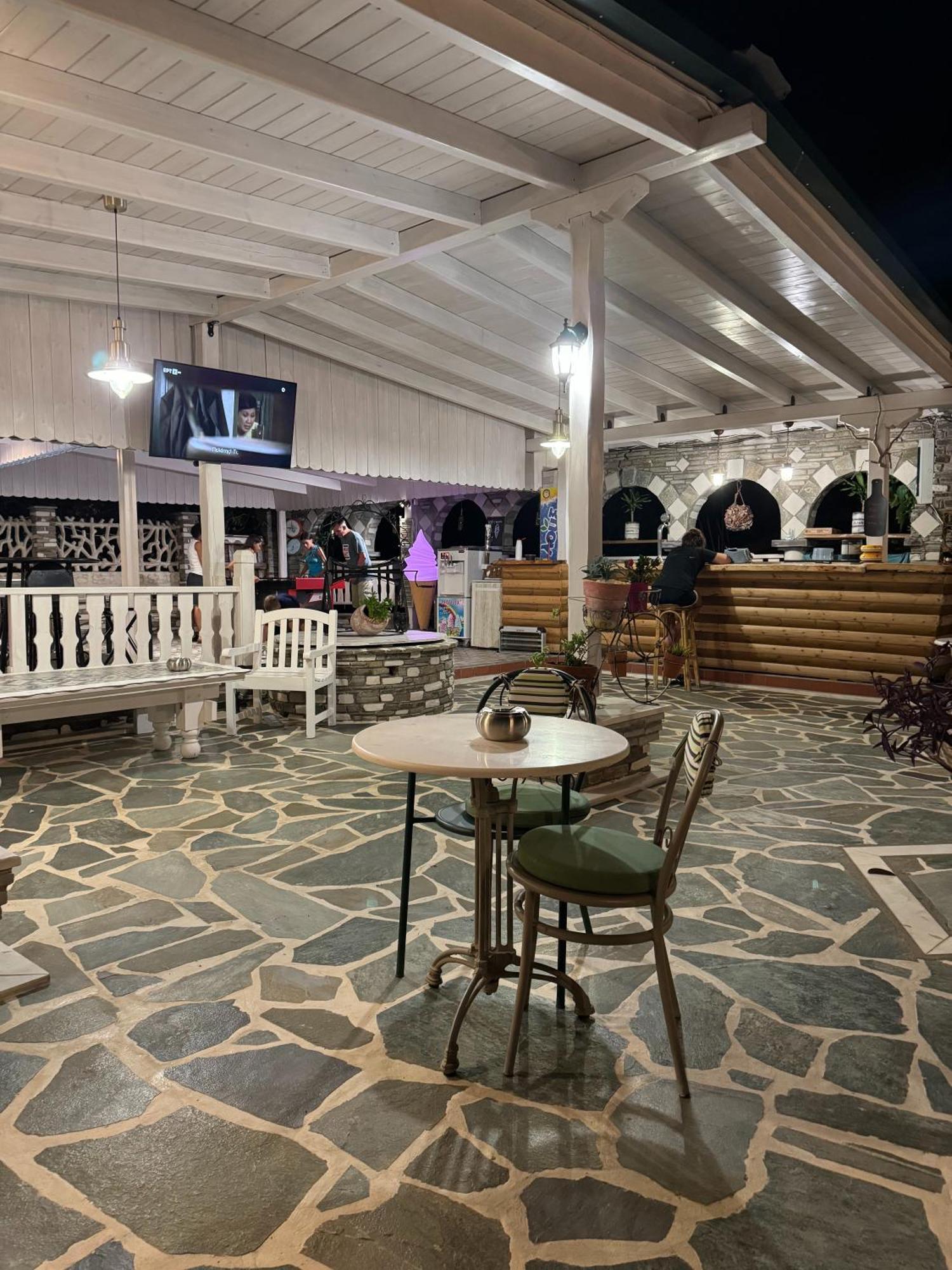 Hotel Diaporos