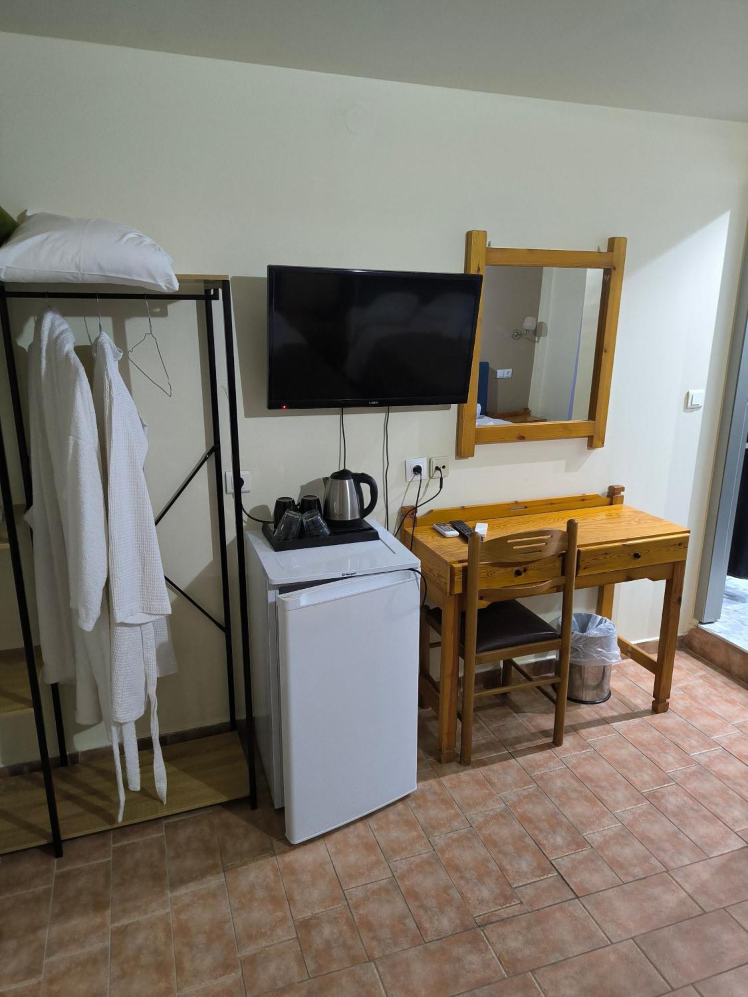 Hotel Almira 2*