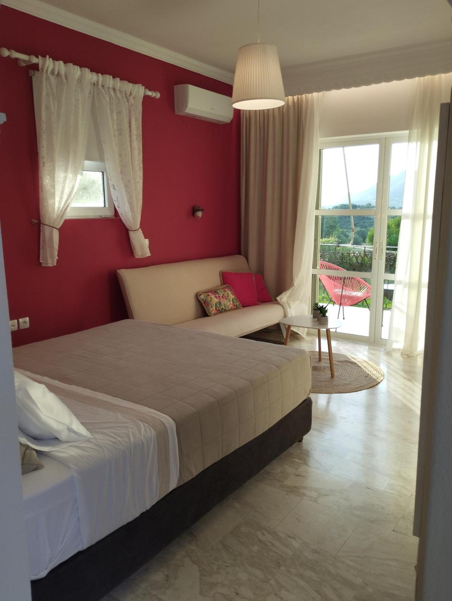 Ilektra Blue & Red Apartment