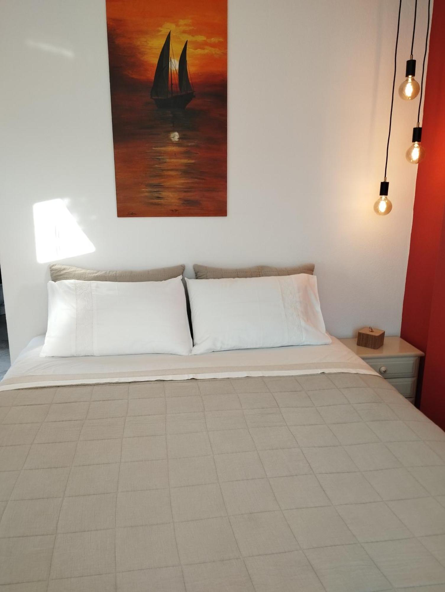 Apartment Ilektra Blue & Red *