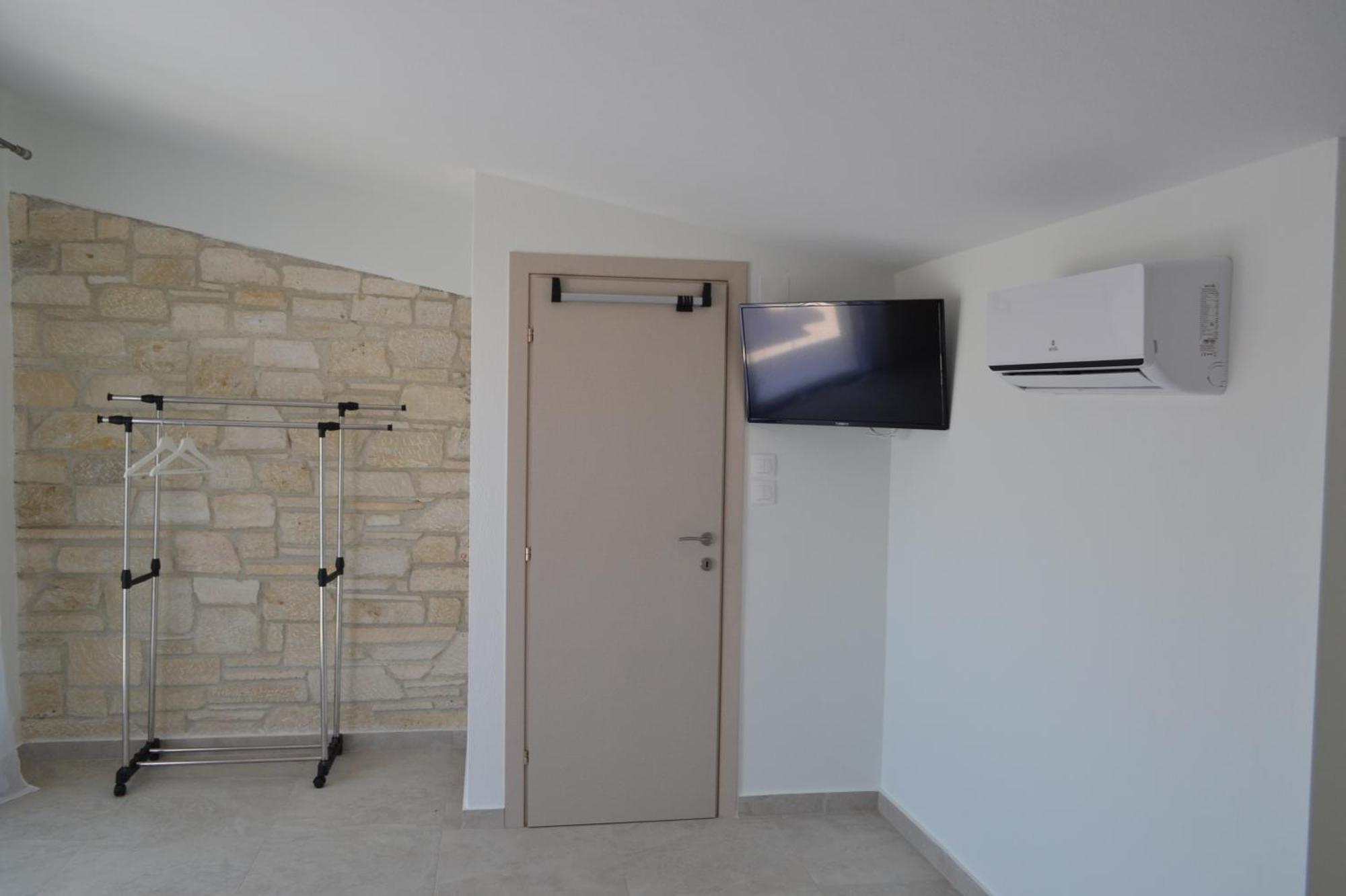 White Pearl Aparthotel