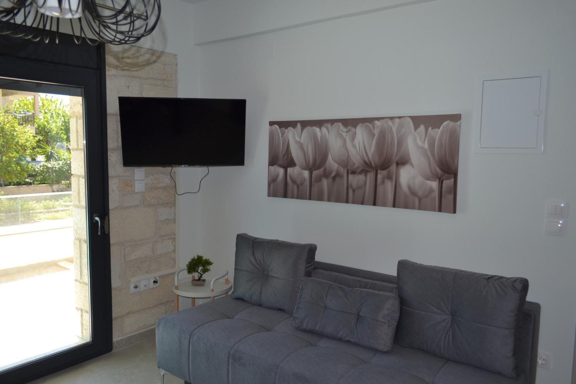 Aparthotel White Pearl Flogita