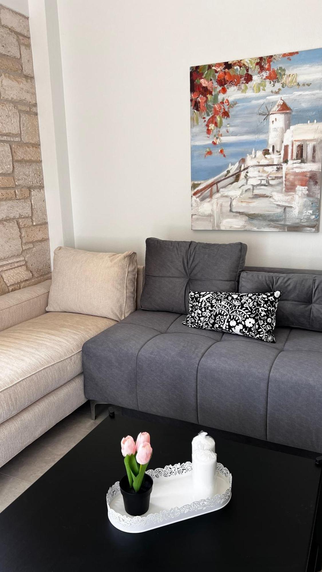 White Pearl Aparthotel Flogita