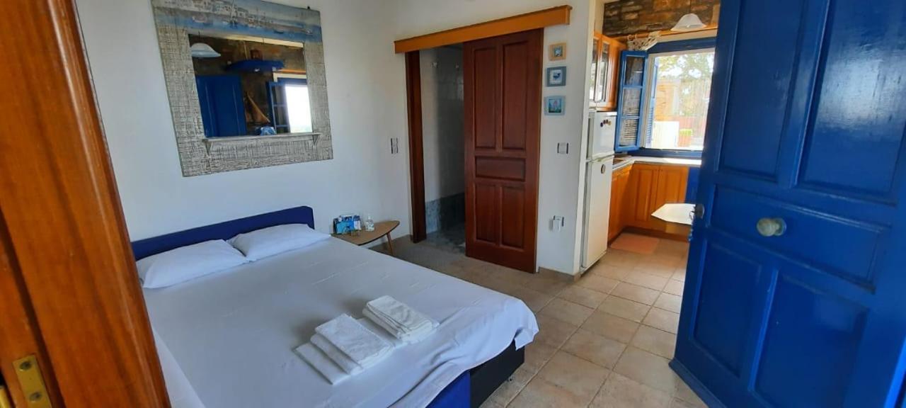 Cycladic House Krios With A Pool And 2min From The * Kythnos