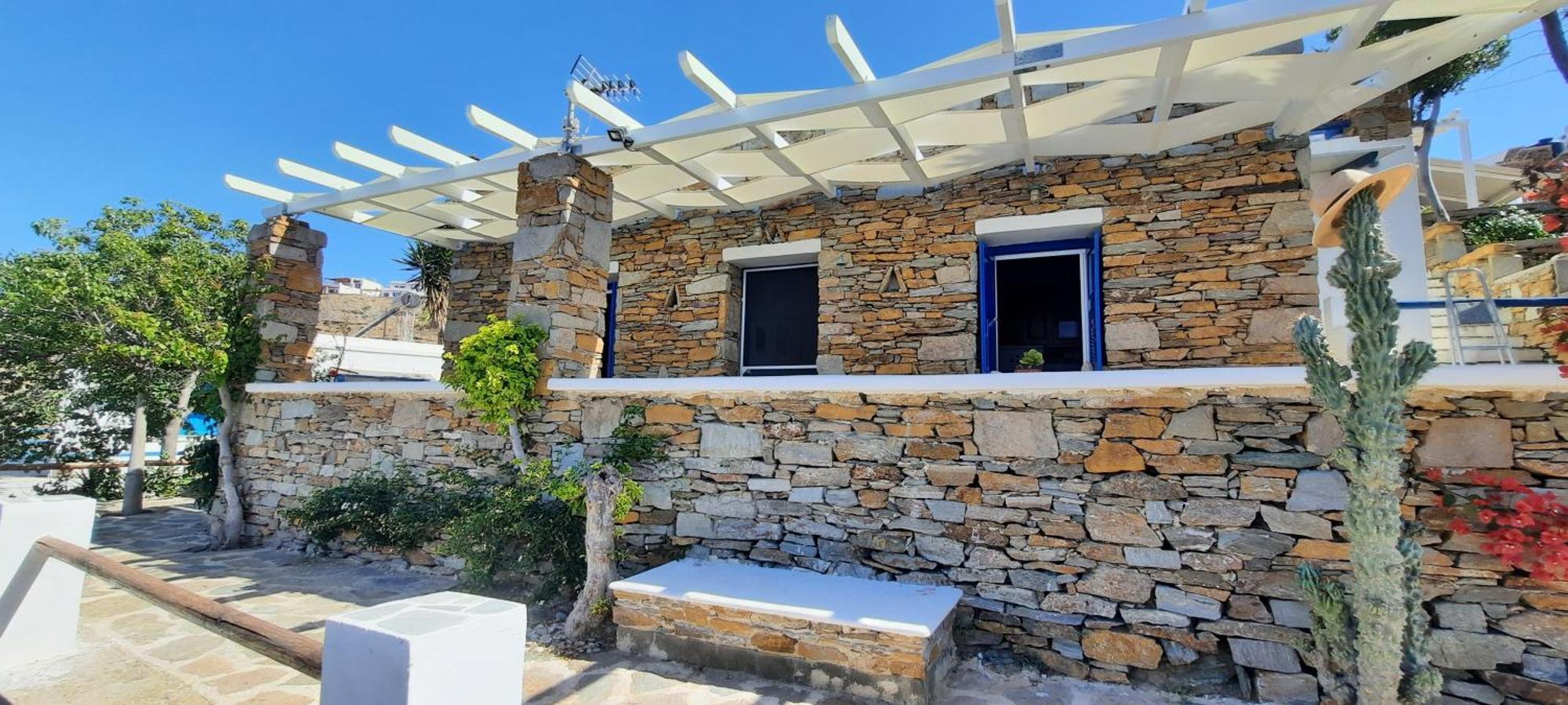 Cycladic House Krios With A Pool And 2min From The Kythnos