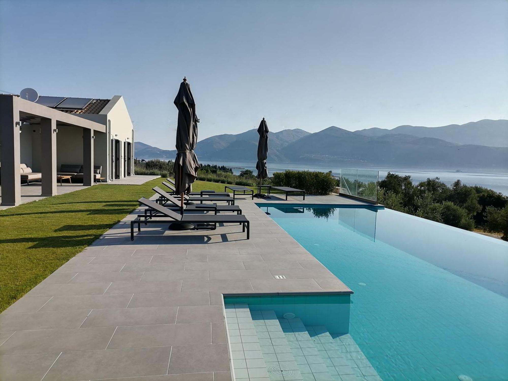 Alekos Houses-elia *