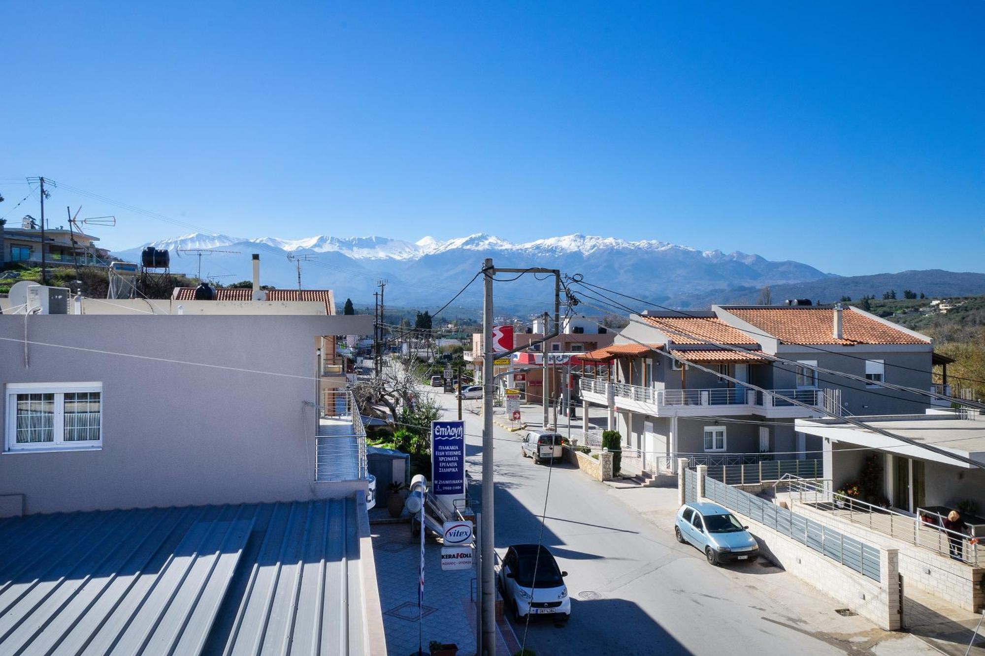 Irini Ii Apartment *