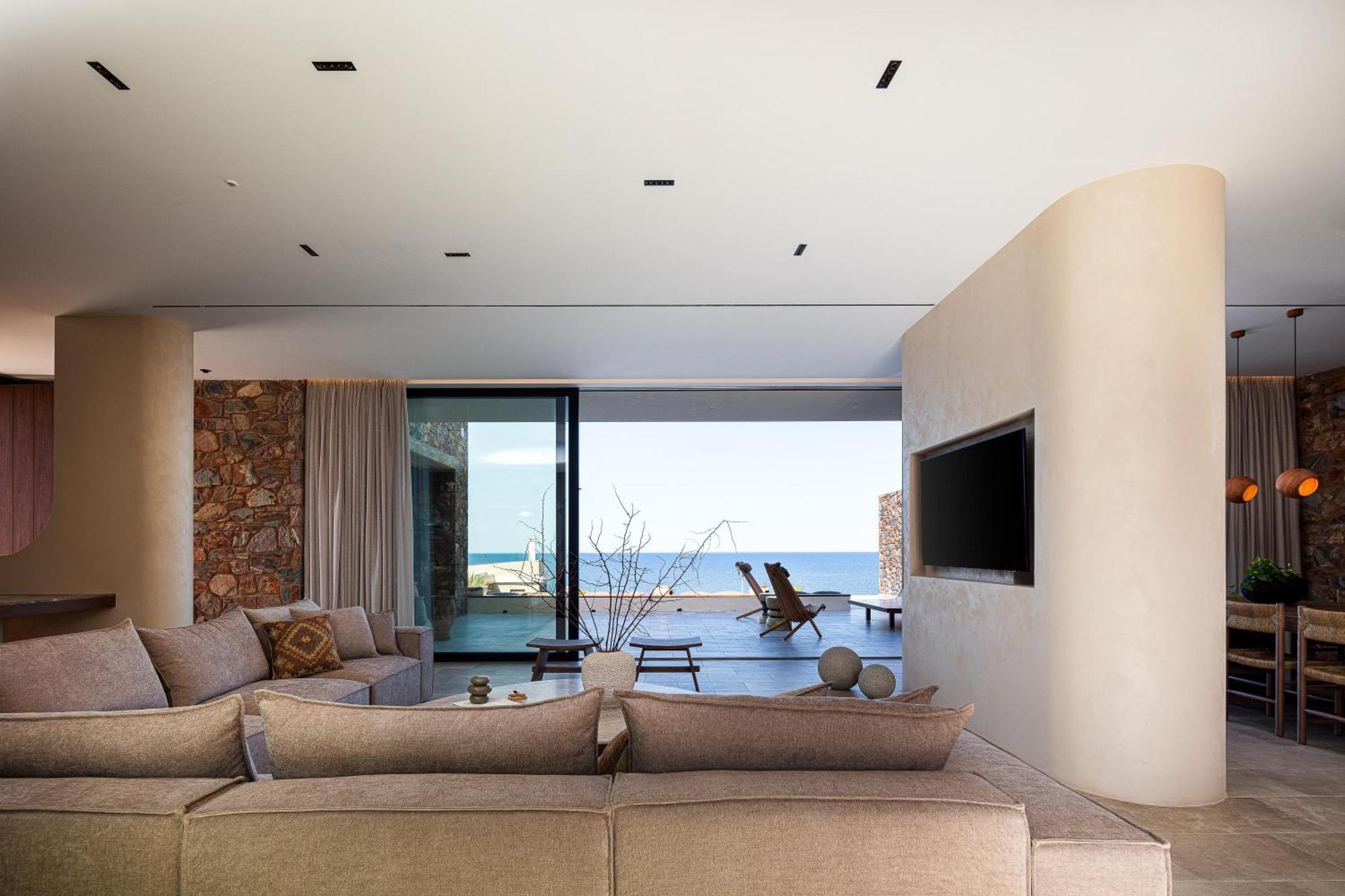 Villa Ormus - Beachfront Sanctuary Blending With Earth, Sun & Sea By Etouri