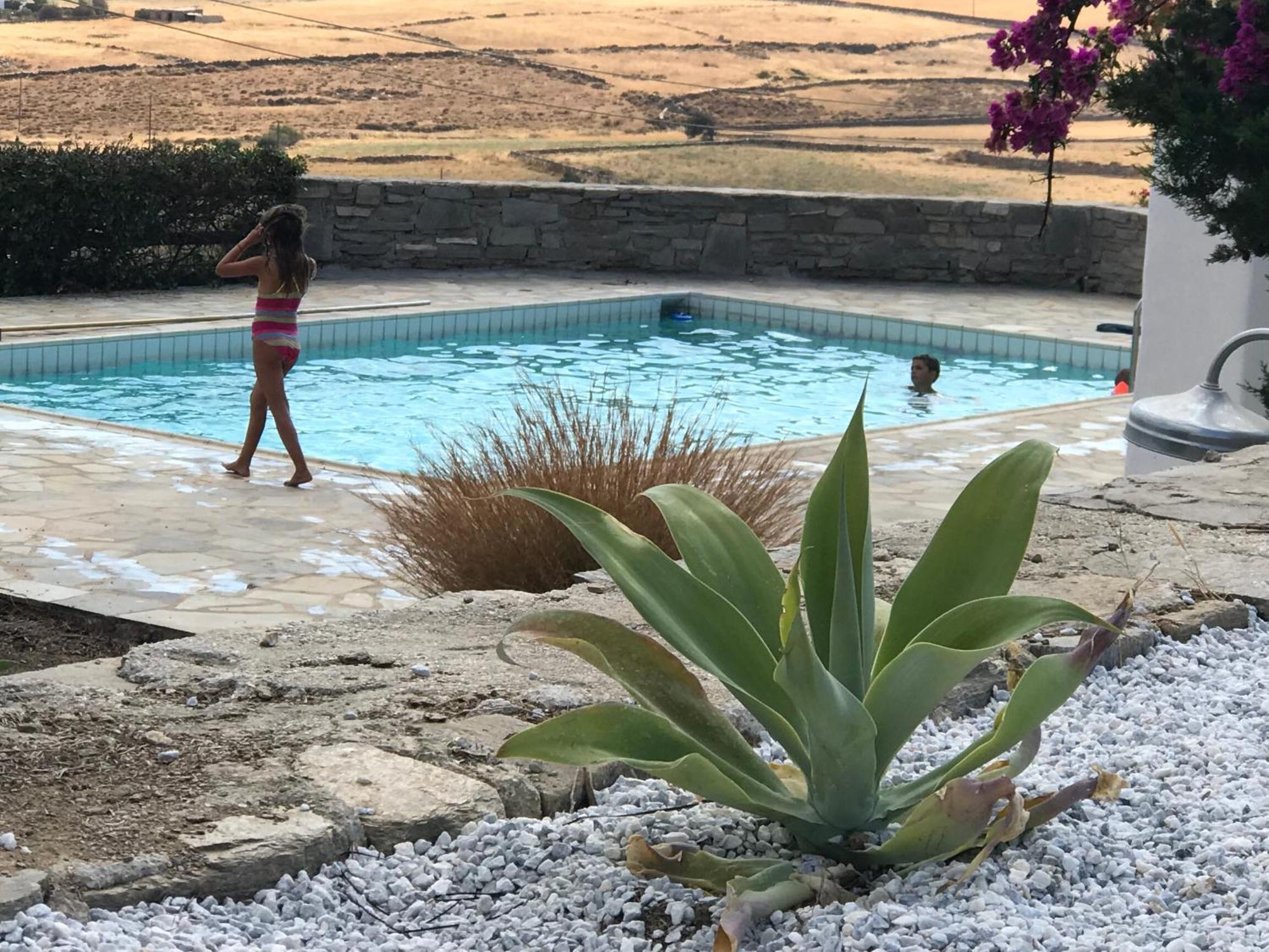 Helios On Golden * Parikia (Paros)