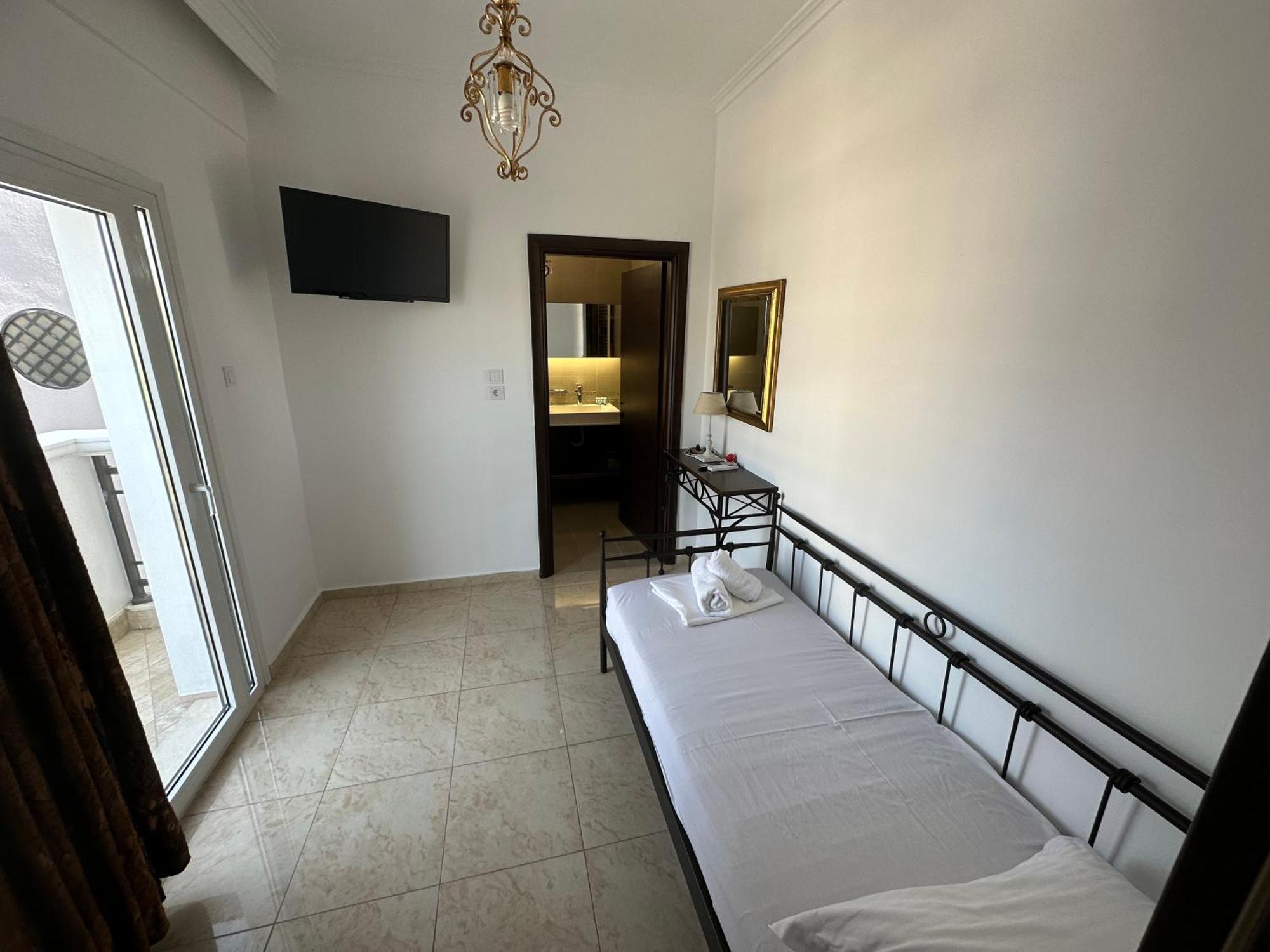 Effie Apartment *