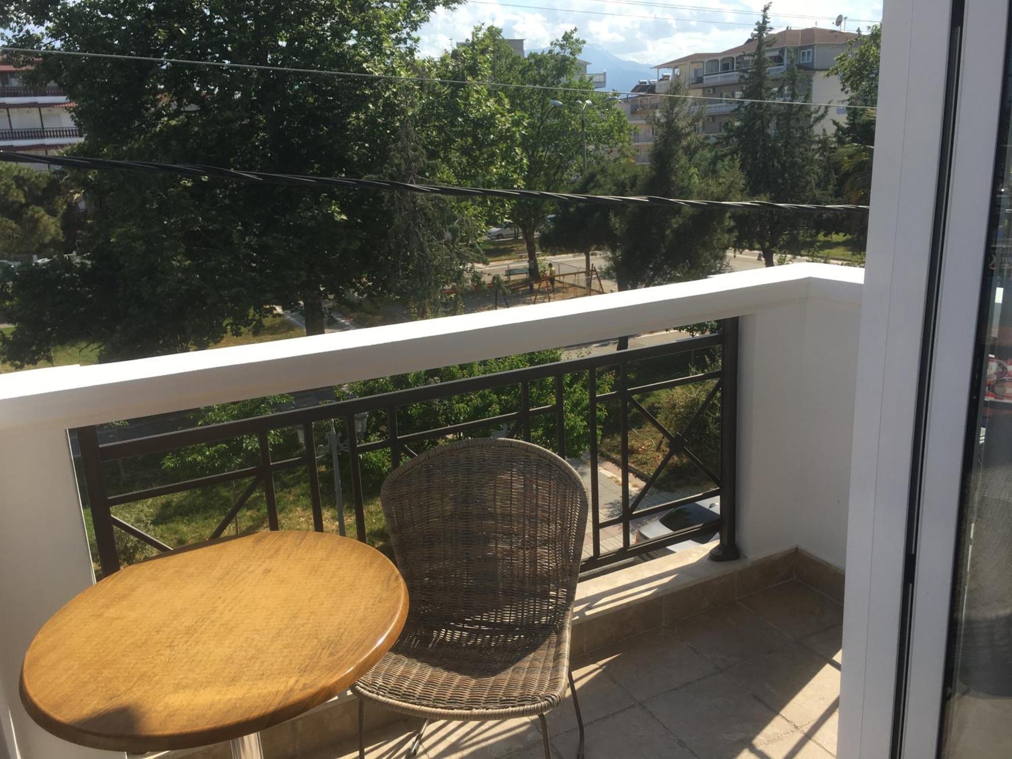 Effie * Paralia Katerinis