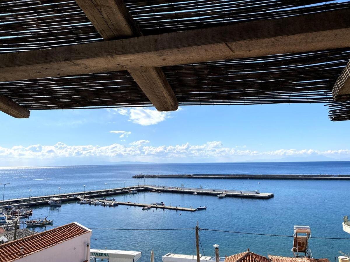 House With Marina View *