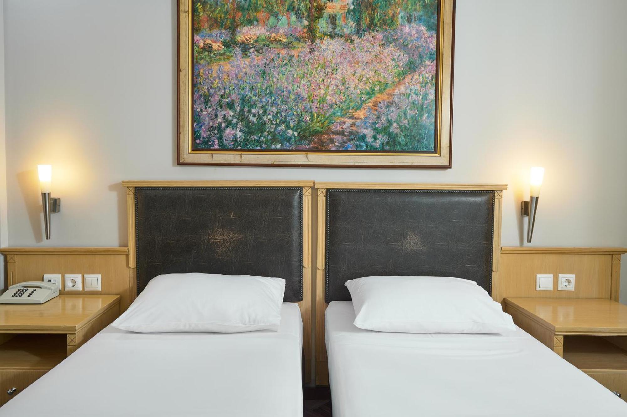 Hotel Iris 2*