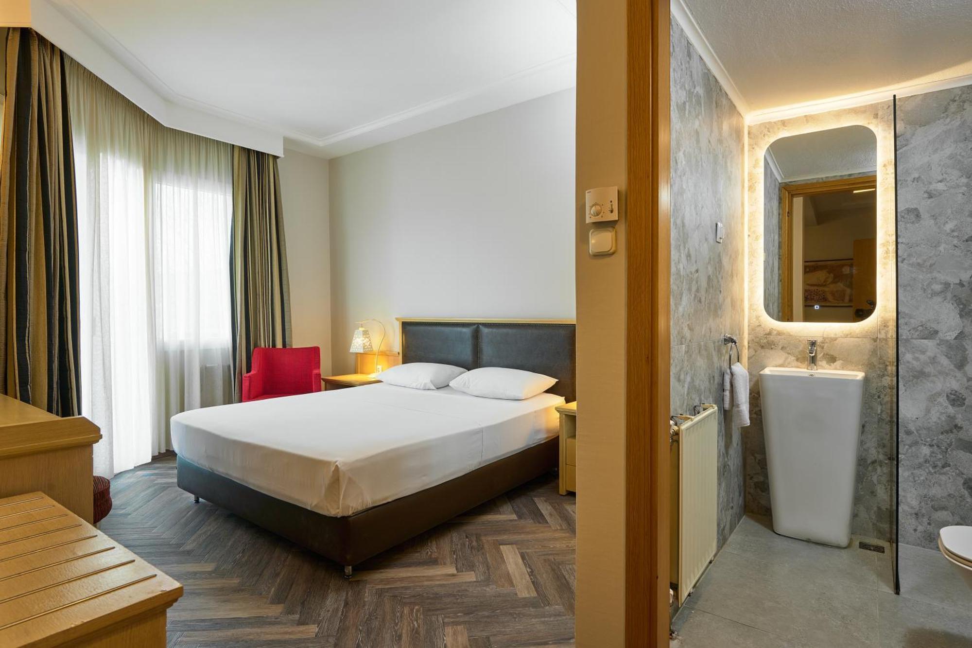 Hotel Iris Thermi