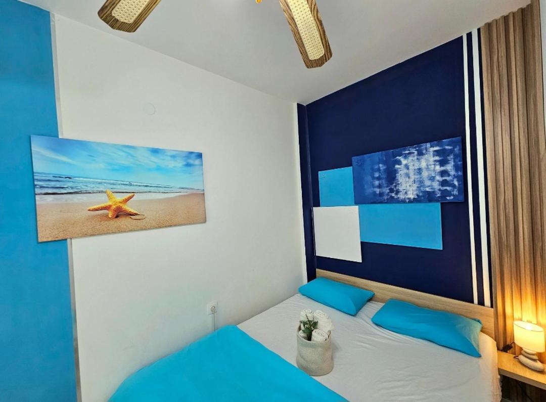 Sun Sea No 3 *
