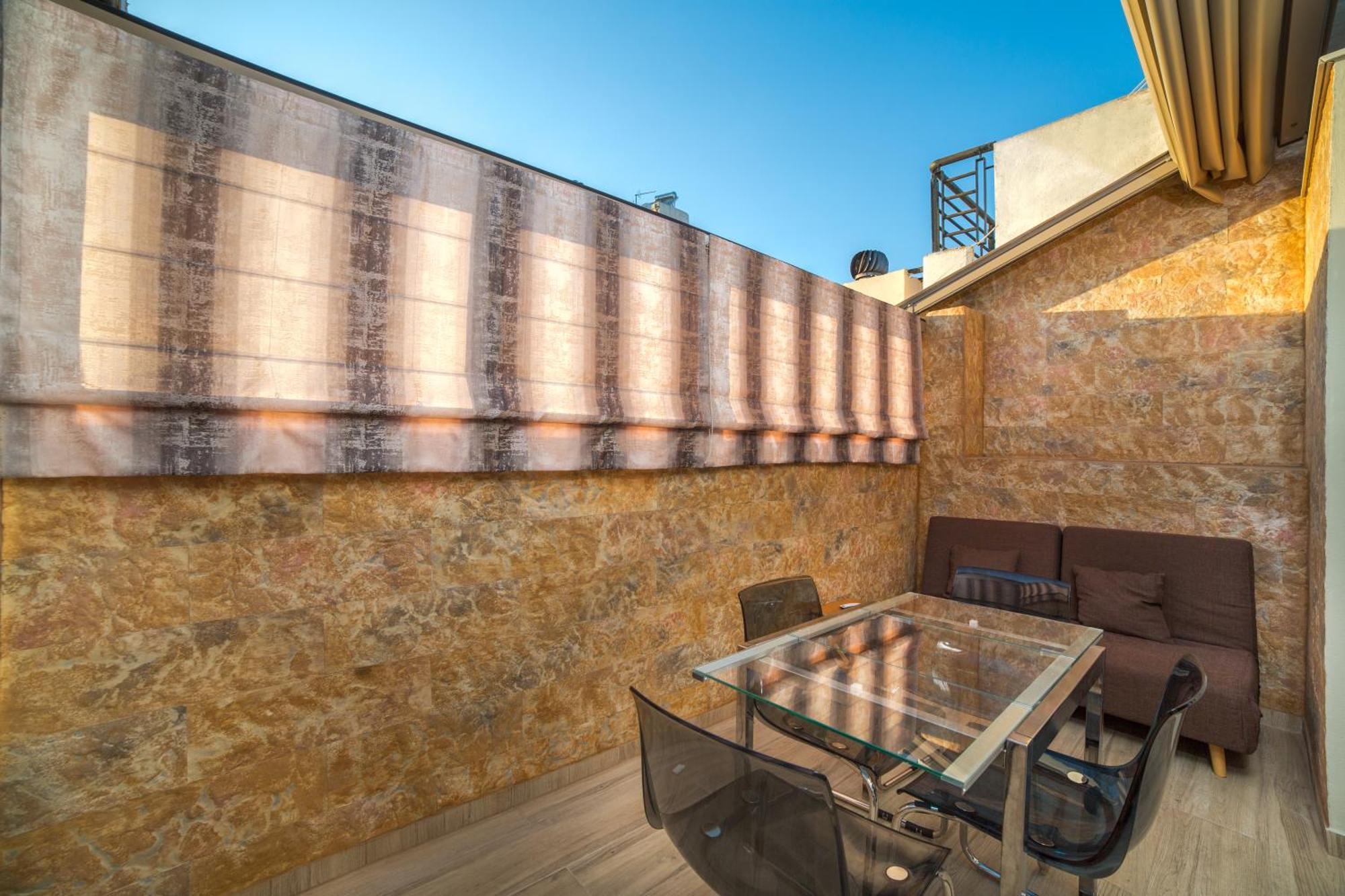Cosy With Terrace Near Metro Station *