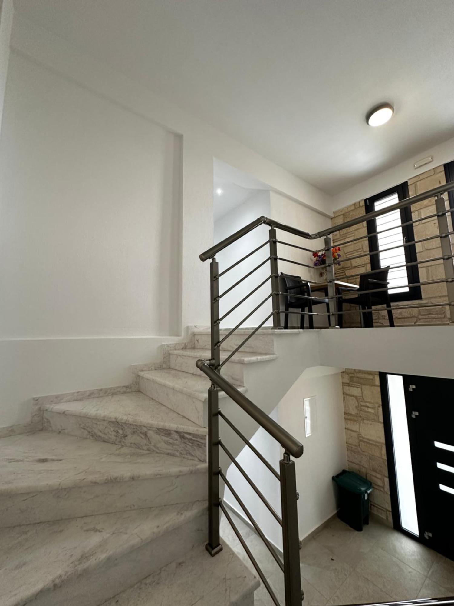 Aparthotel White Pearl Flogita