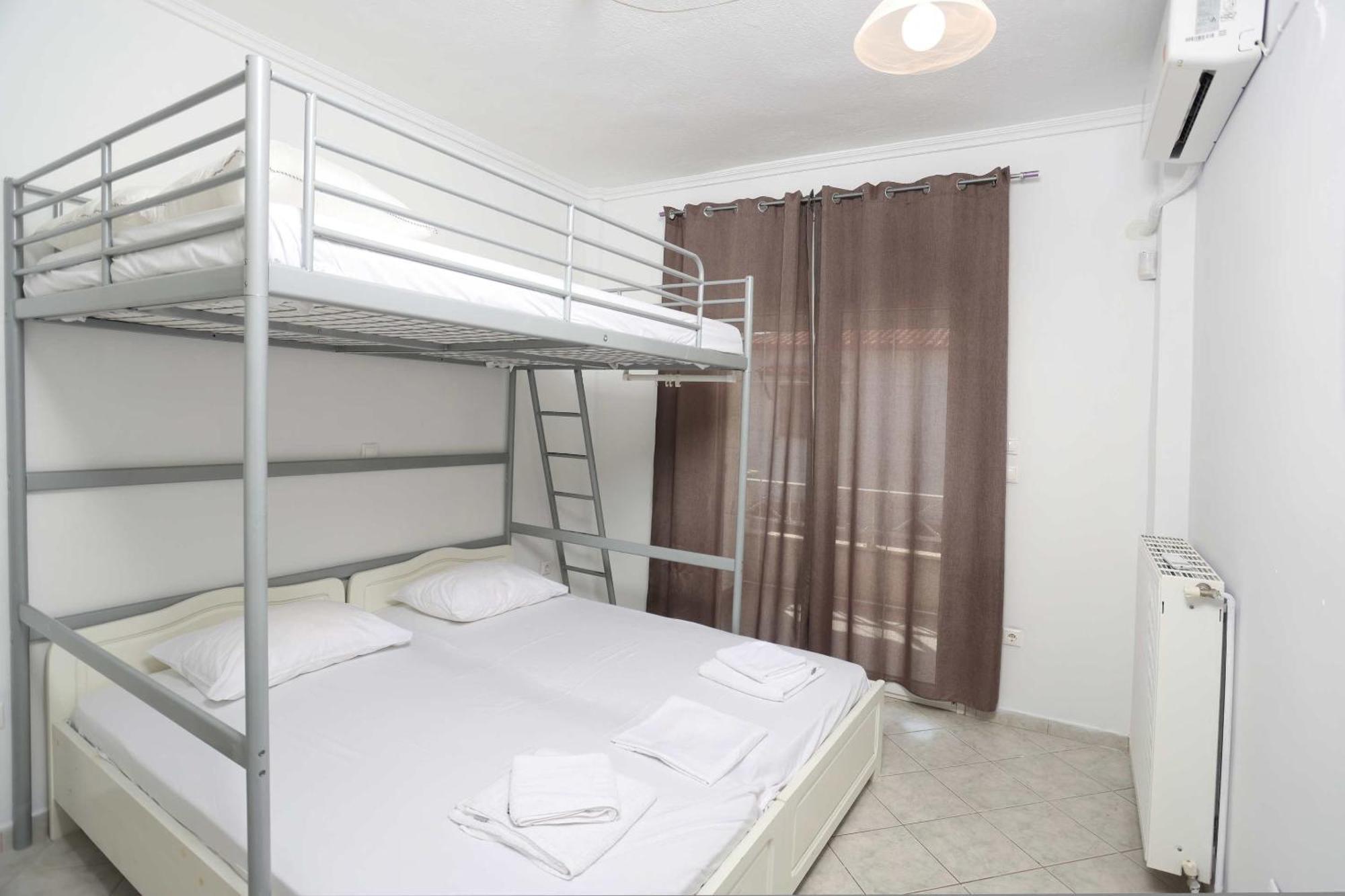 Take Me To The Sea 3 - Beachfront, Starlink, Location Holiday home *
