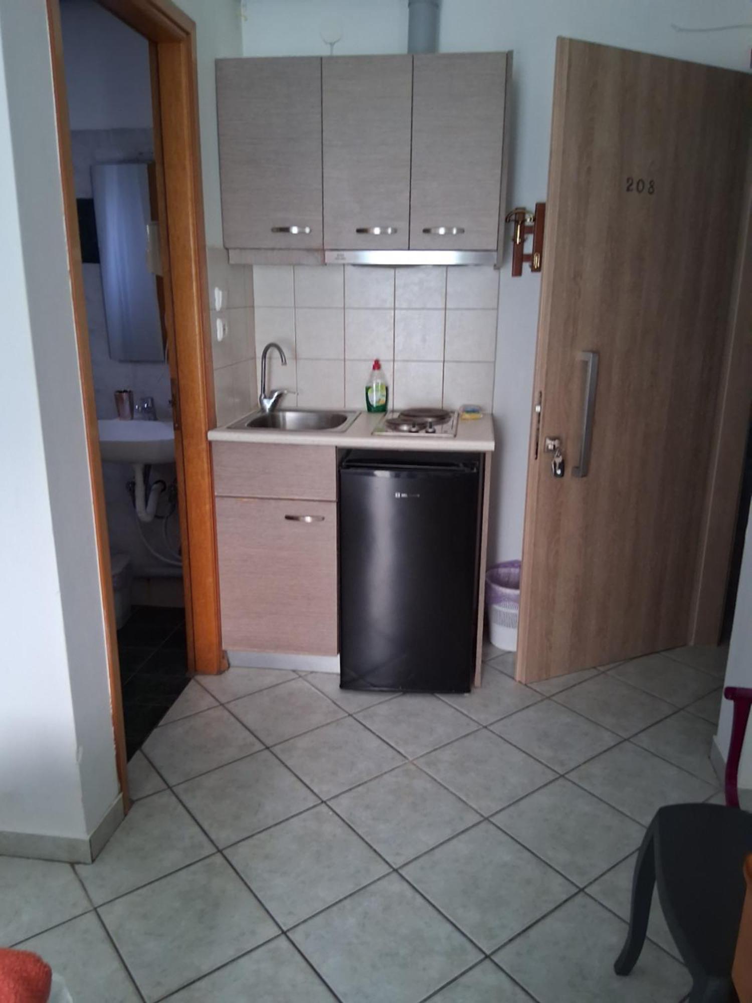 Alexandros Aparthotel *