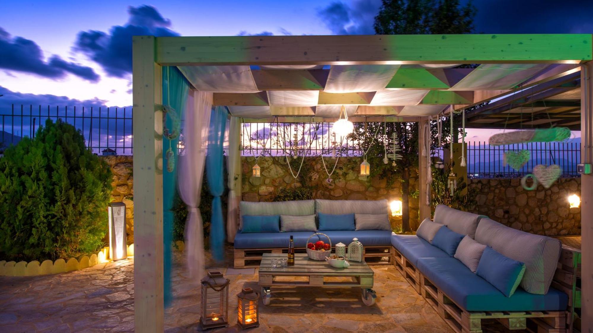Villa Azzuro With Private Pool By Estia *