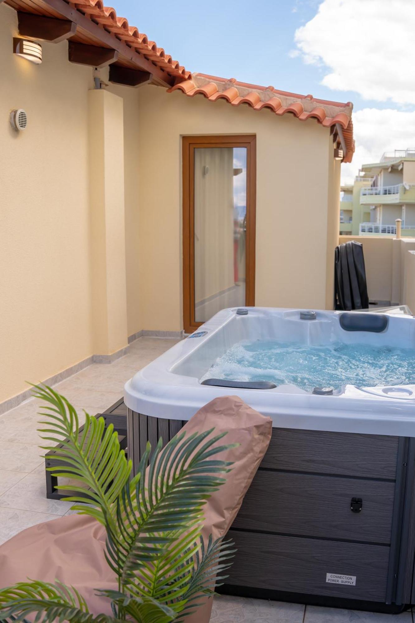 Michalis With Outdoor Jacuzzi Apartment
