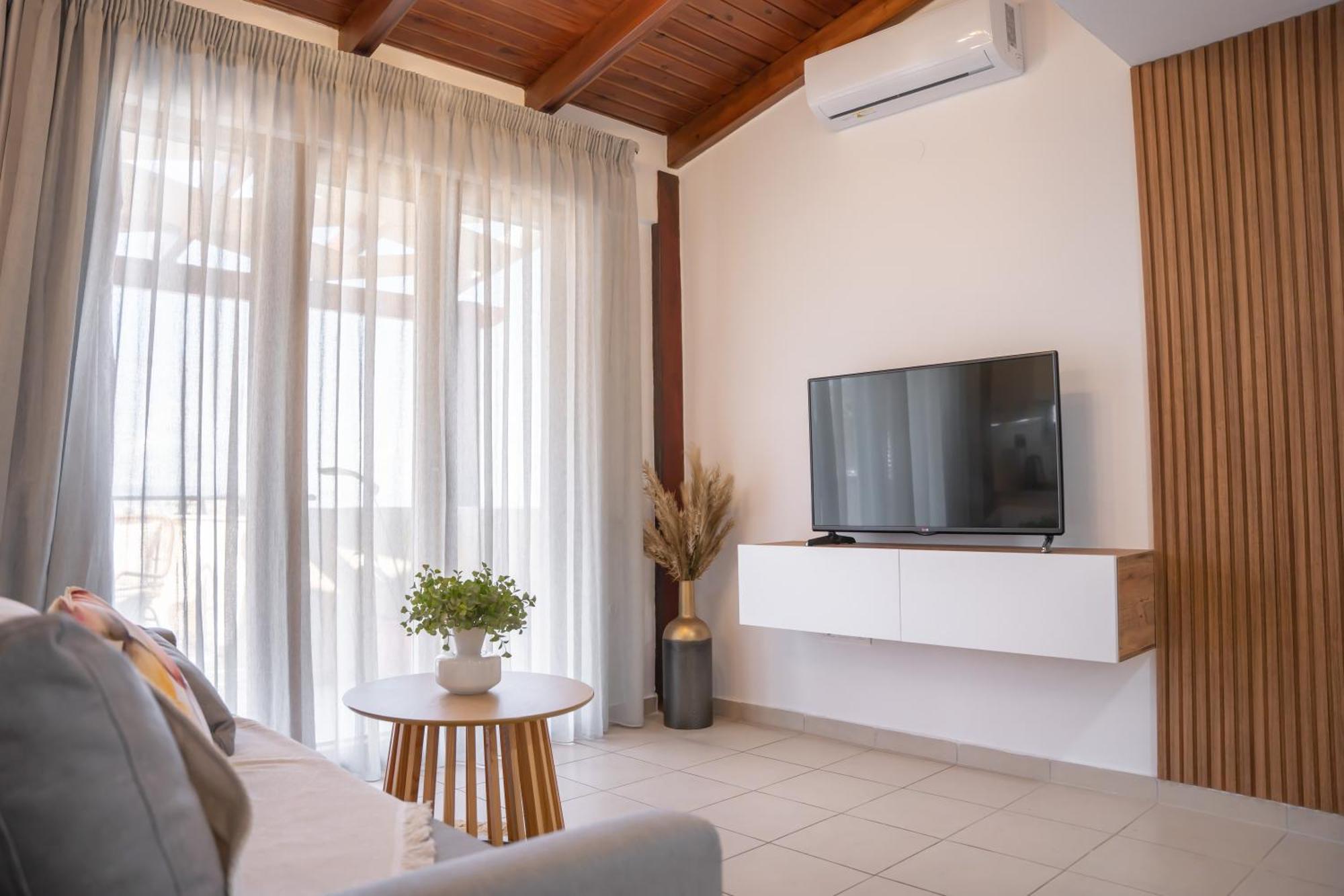 Michalis With Outdoor Jacuzzi Apartment Rethymno (Crete)