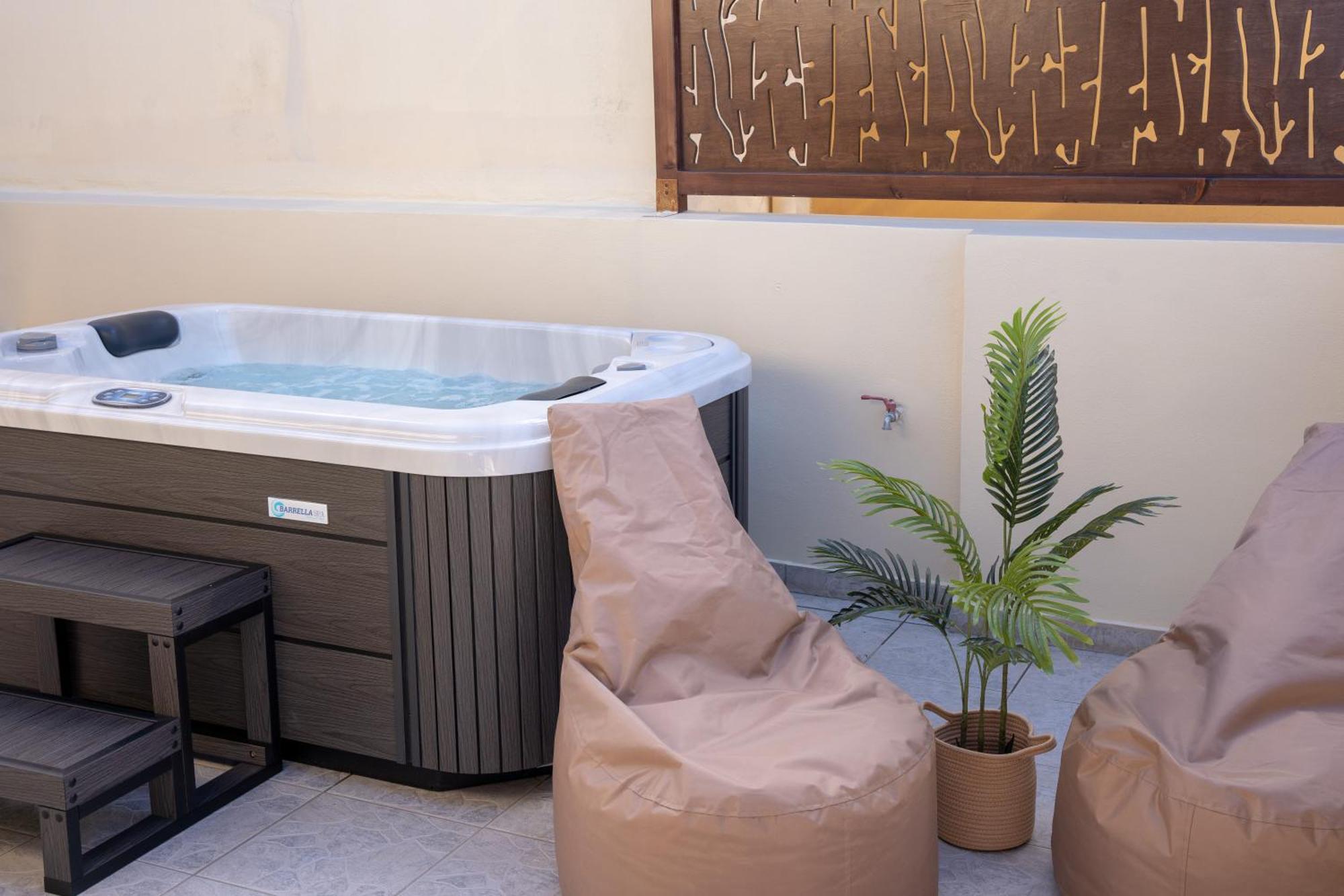 Apartment Michalis With Outdoor Jacuzzi *