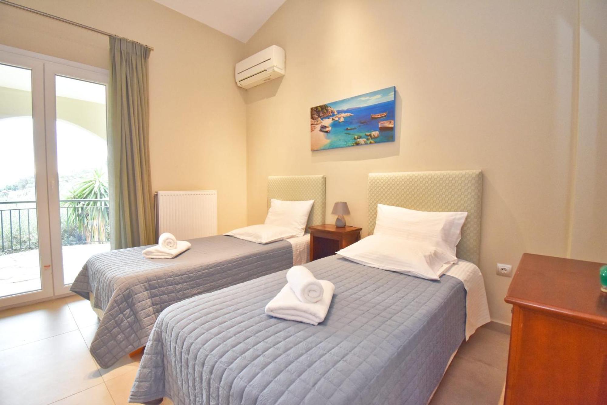 Nitsa Signature In Exquisite Northeastern Corfu Greece * Nisaki (Corfu)