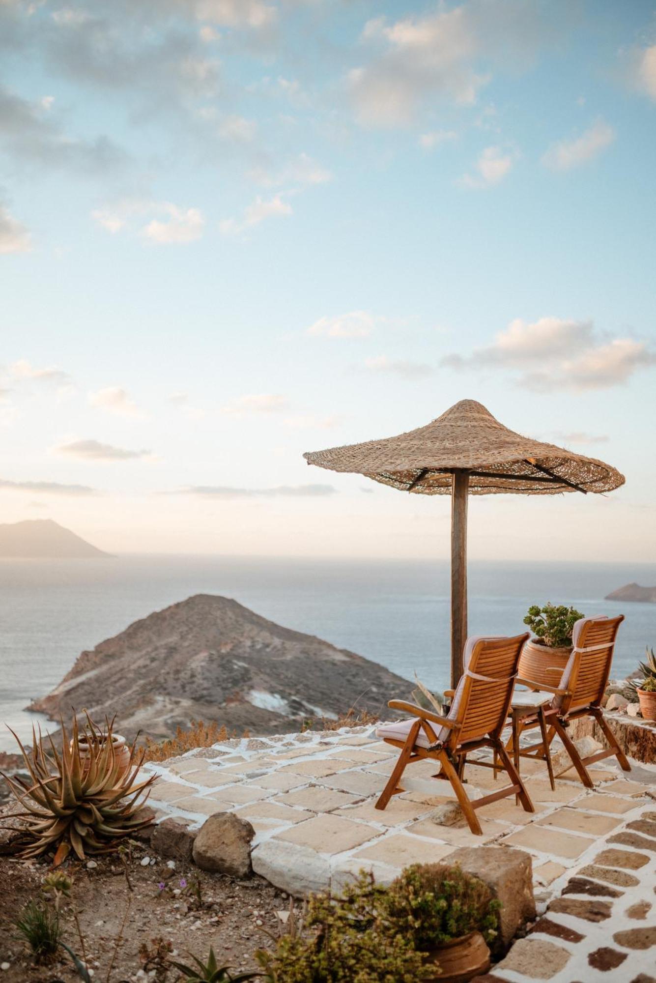 Bed & Breakfast Castrum Traditional Sunset Plaka (Milos)