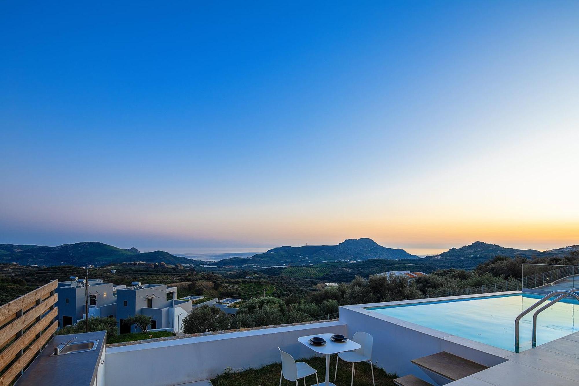 July Villa *