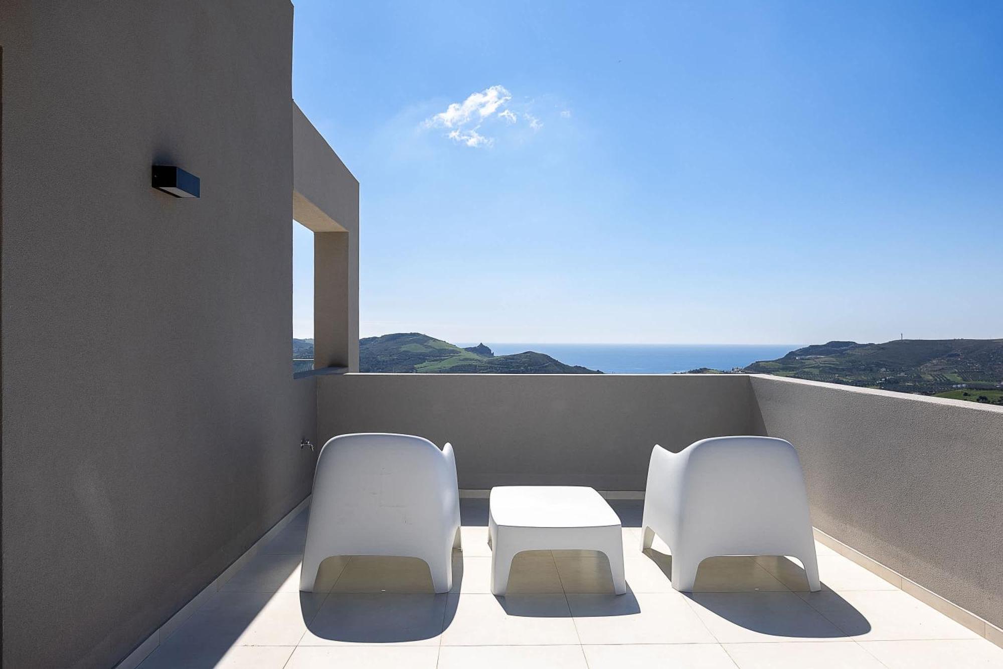 July Villa Mariou