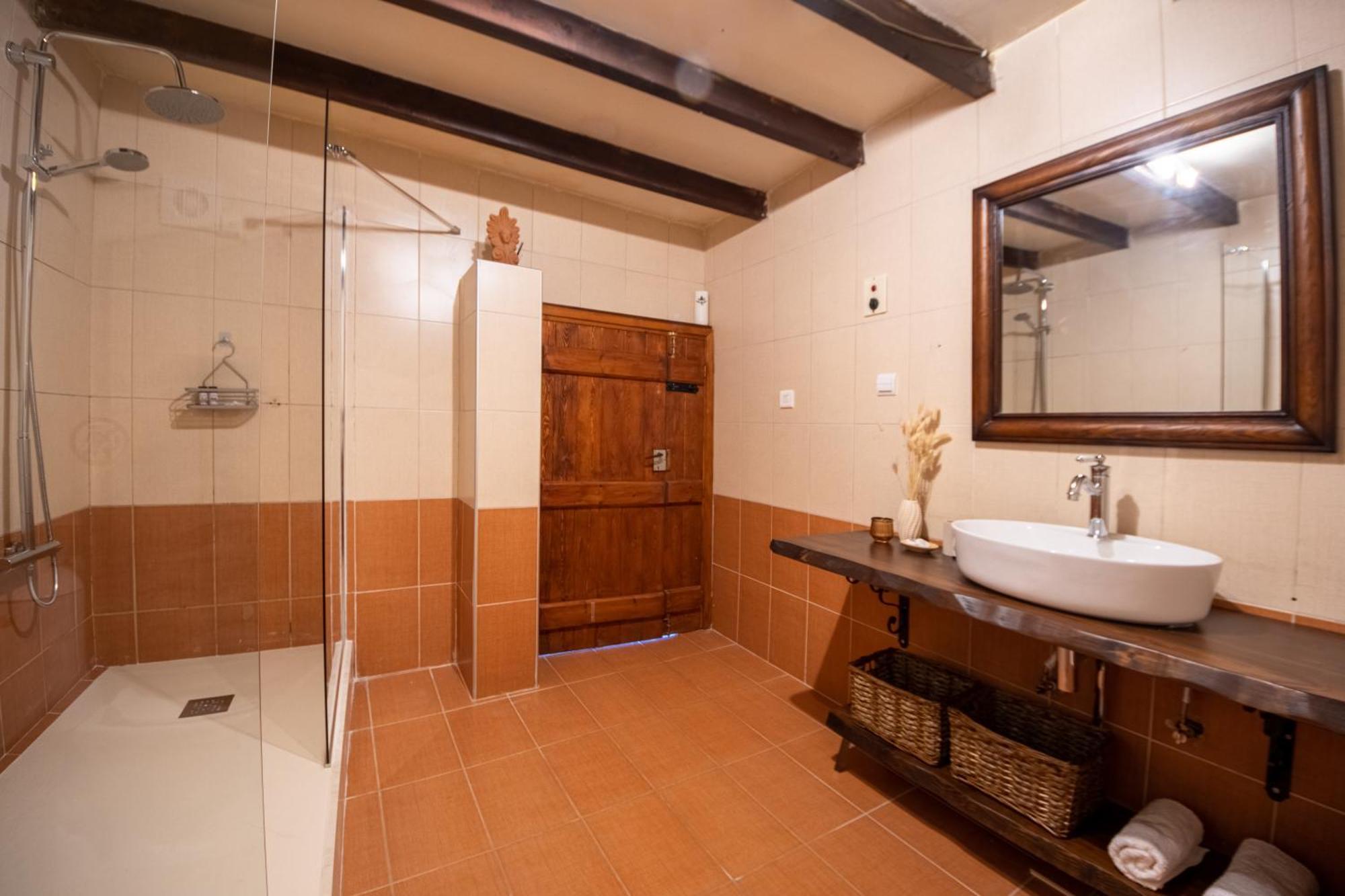 Anemole Traditional Cretan Villa *