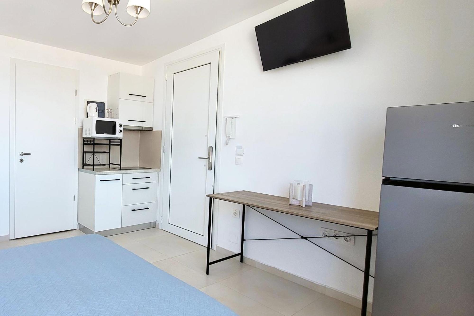 Crete House * Gazi