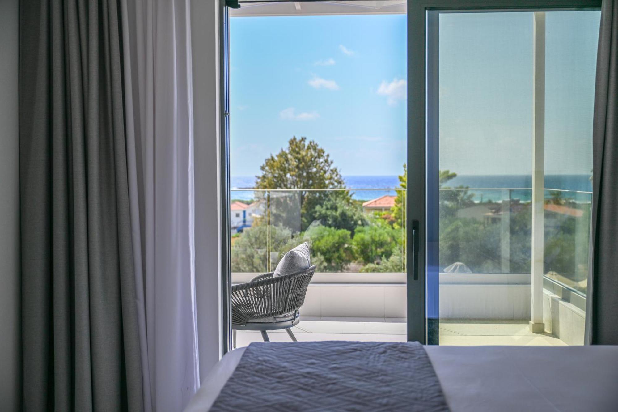 Myrto - Elysian Kefalonia , 2 Min Walk From The & Brand New 2024 Villa *