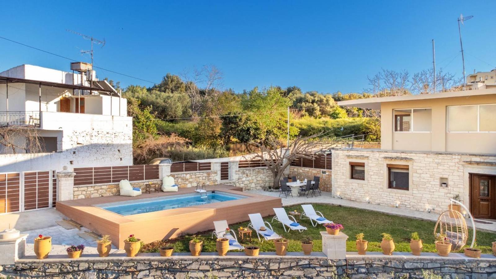 Stone With Private Pool Alfa