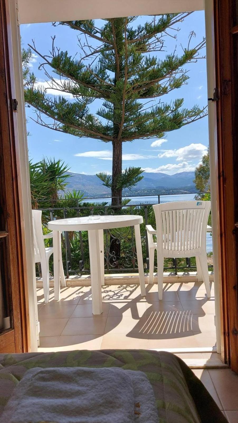 Sea Breeze Aparthotel Lixouri
