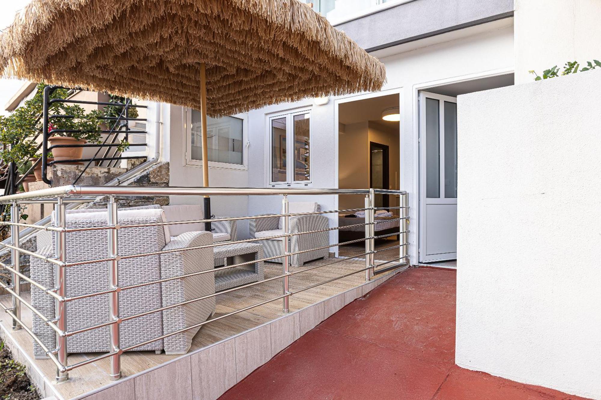 Aparthotel Akrogiali 