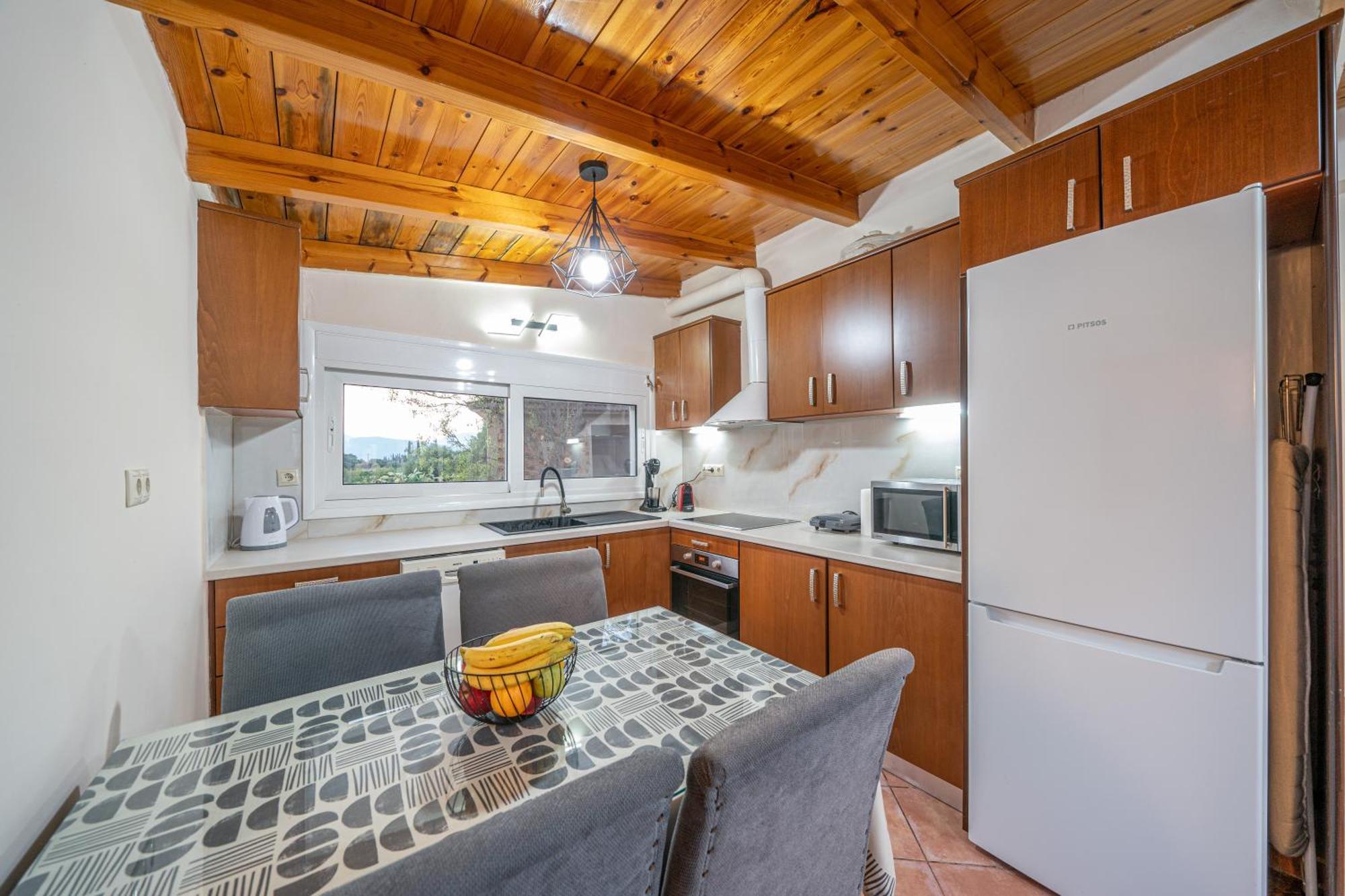 Plousia Villa *
