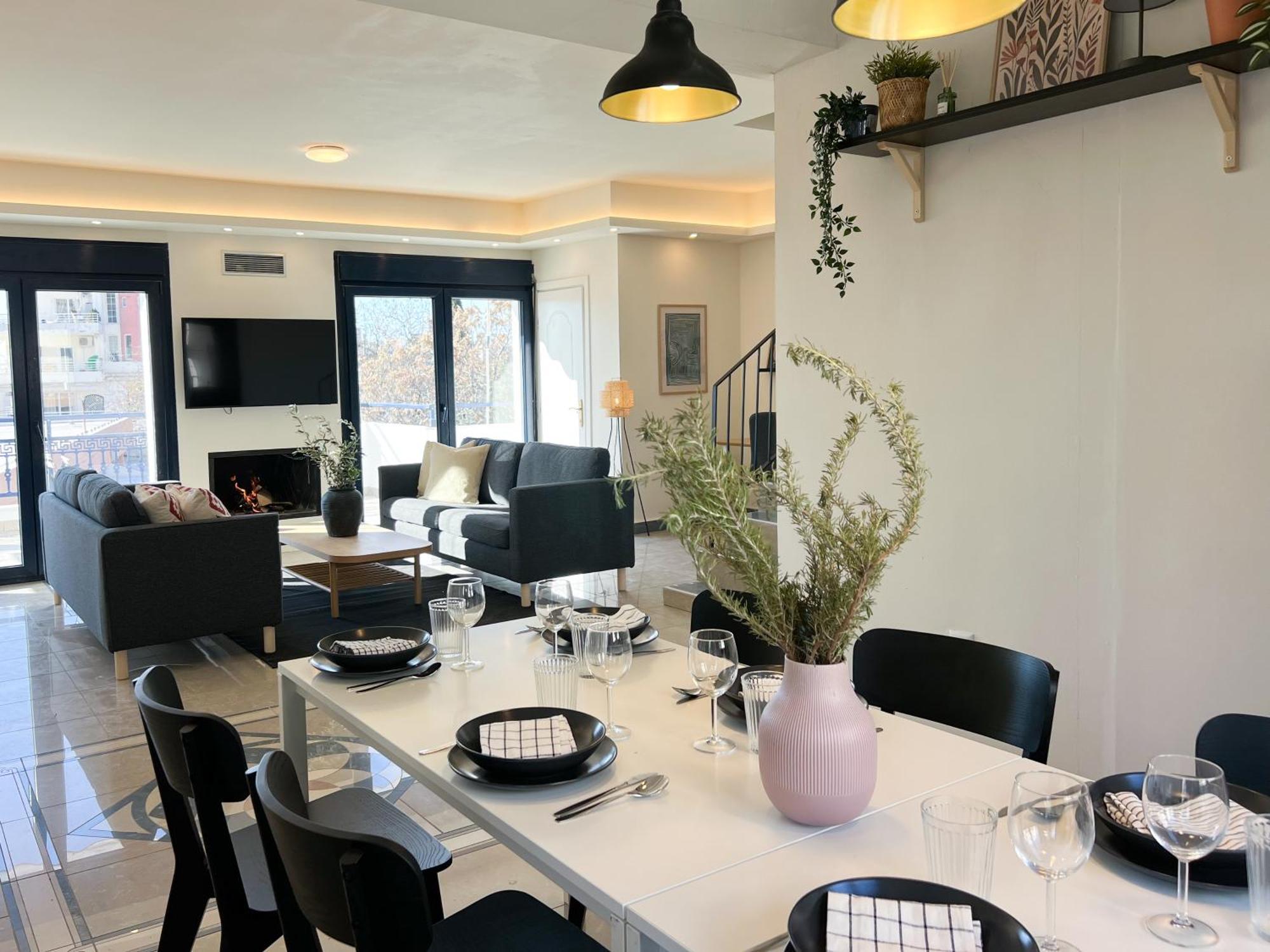 Maisonette With Stunning Terrace & Private Garage - By Solstad Apartment *