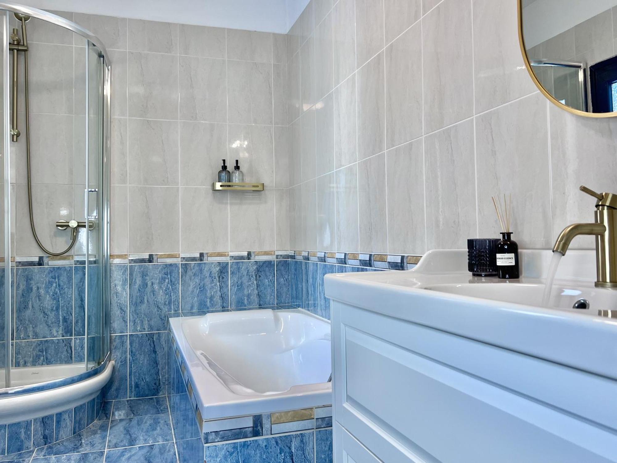 Maisonette With Stunning Terrace & Private Garage - By Solstad Apartment *