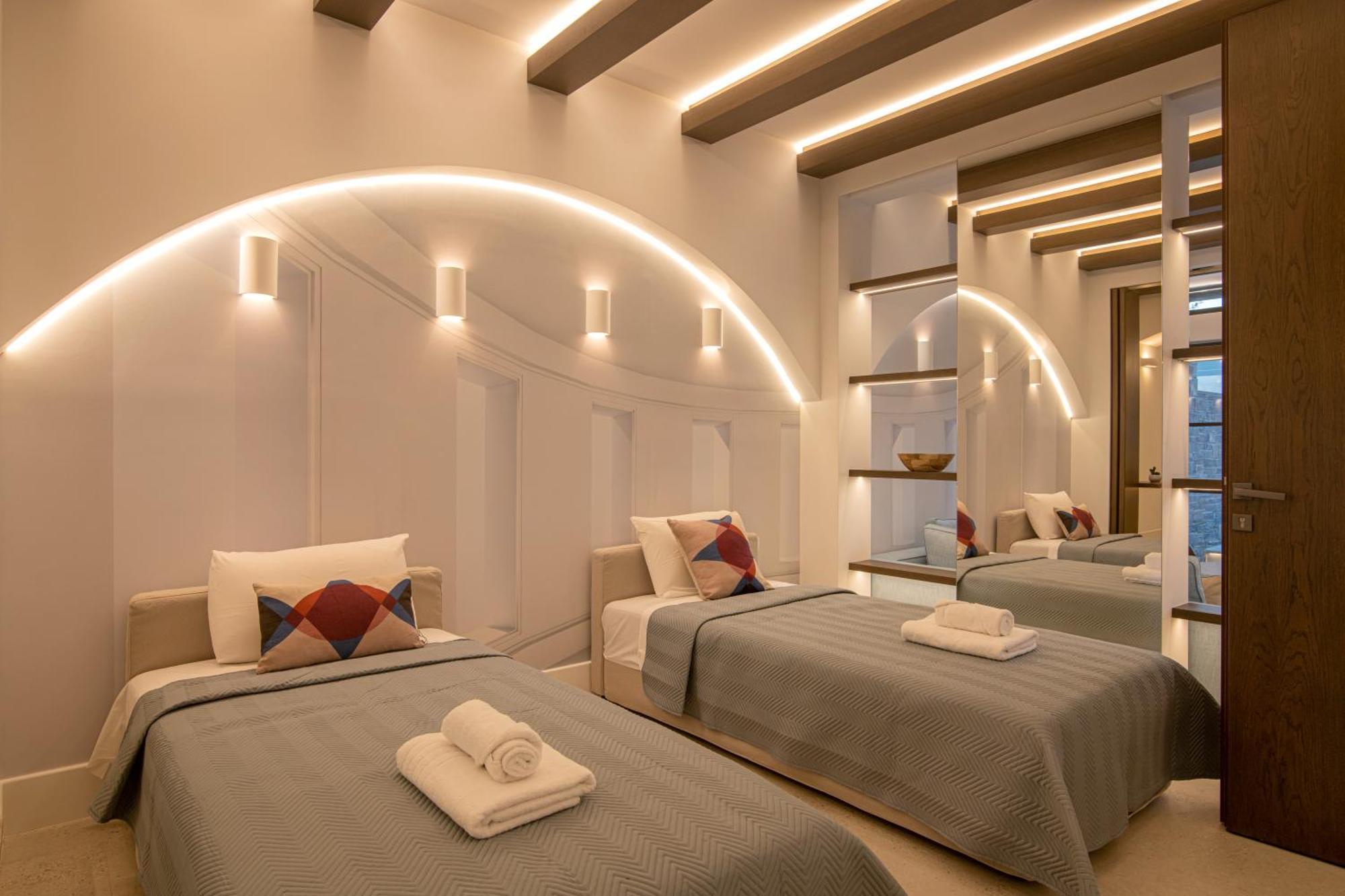 Riviera Villa Elounda (Crete)