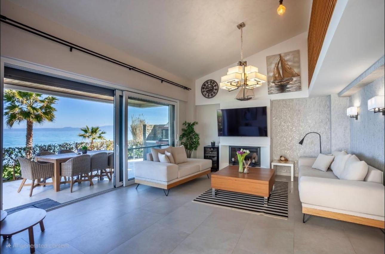 Seafront Luxury Almyra, Chalkidiki Villa *