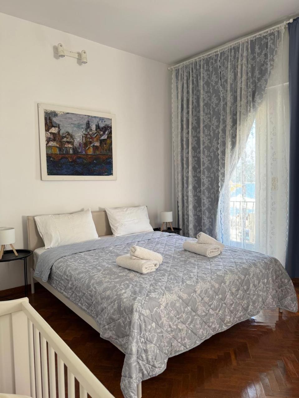 Turtle Bay Apartment
