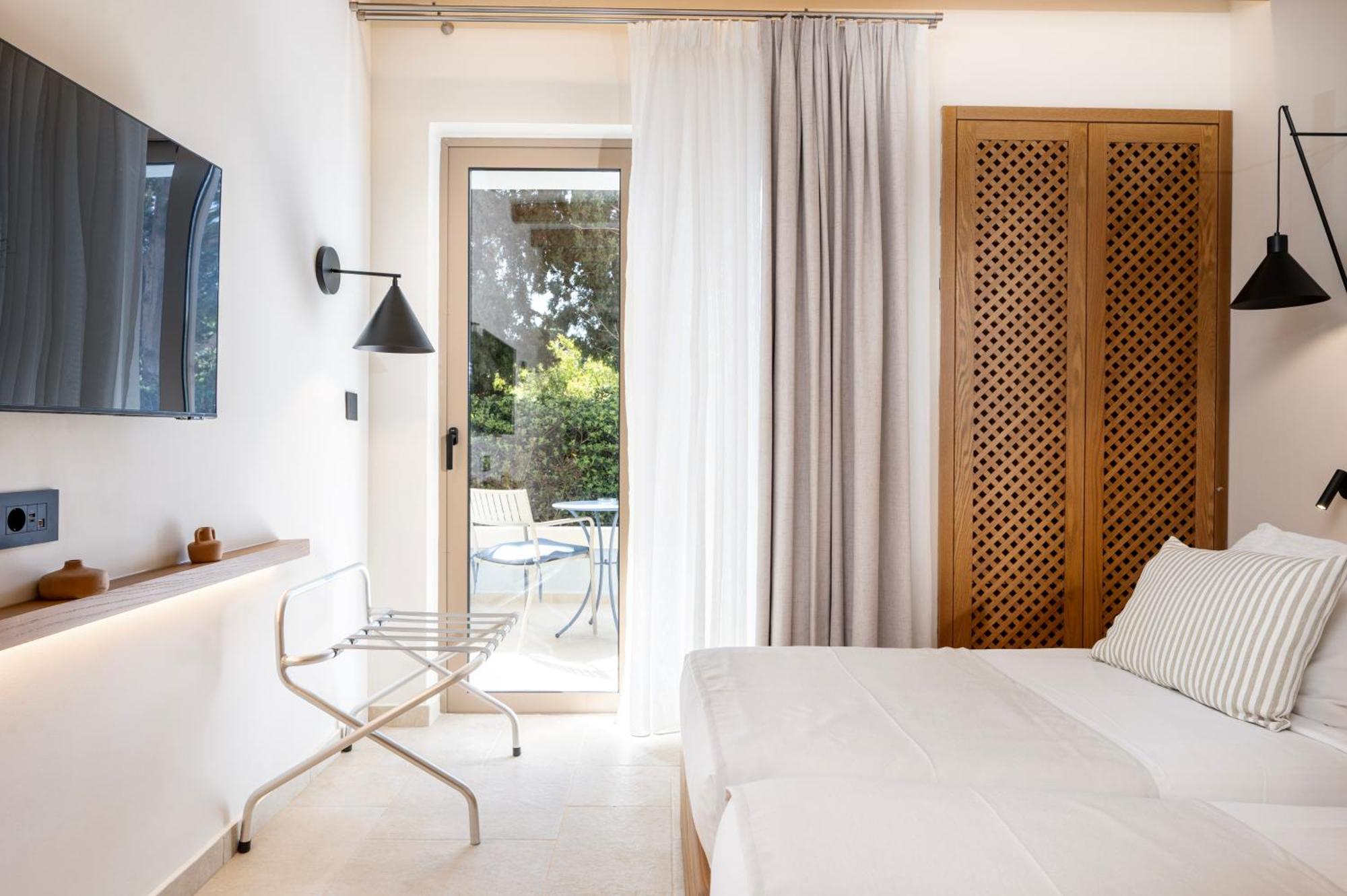 Aegean 4*