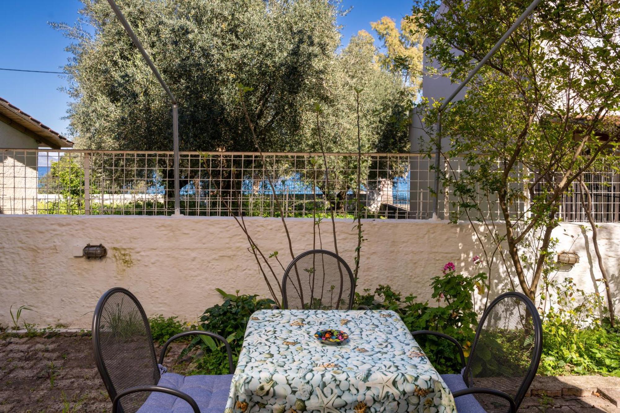 Dimitris Apartment Karavomylos