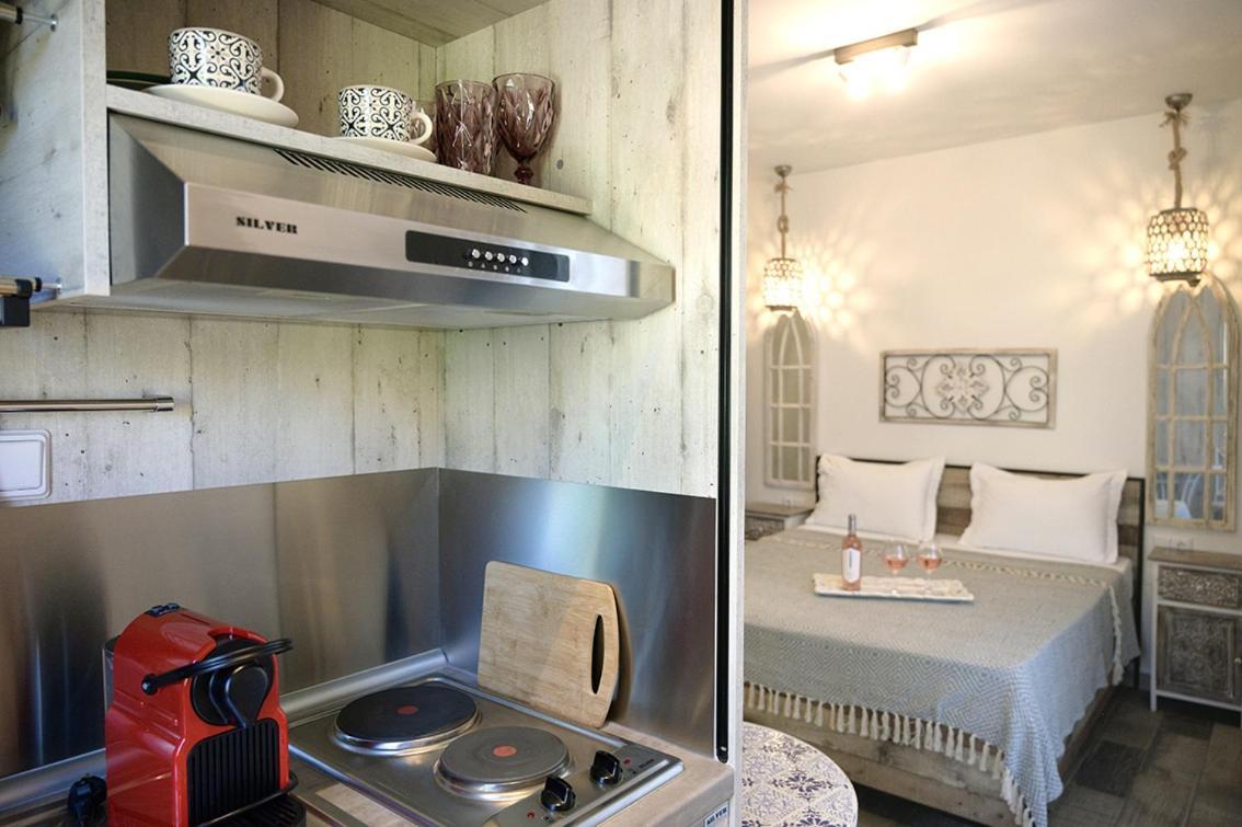 Hotel Meltemi Luxury Nea Roda