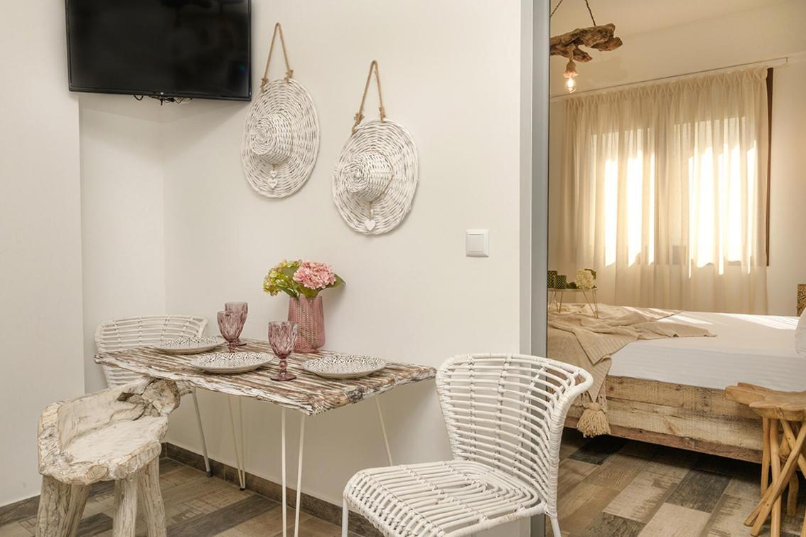 Meltemi Luxury Hotel *