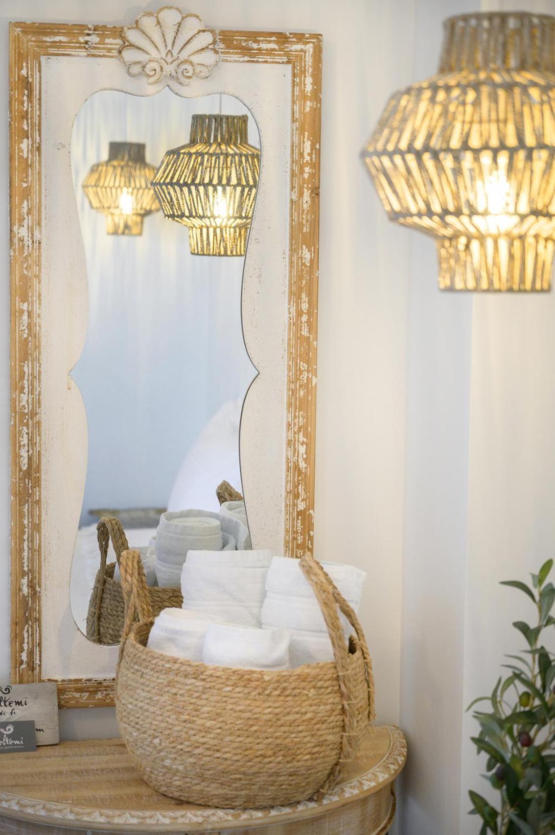 Meltemi Luxury * Nea Roda