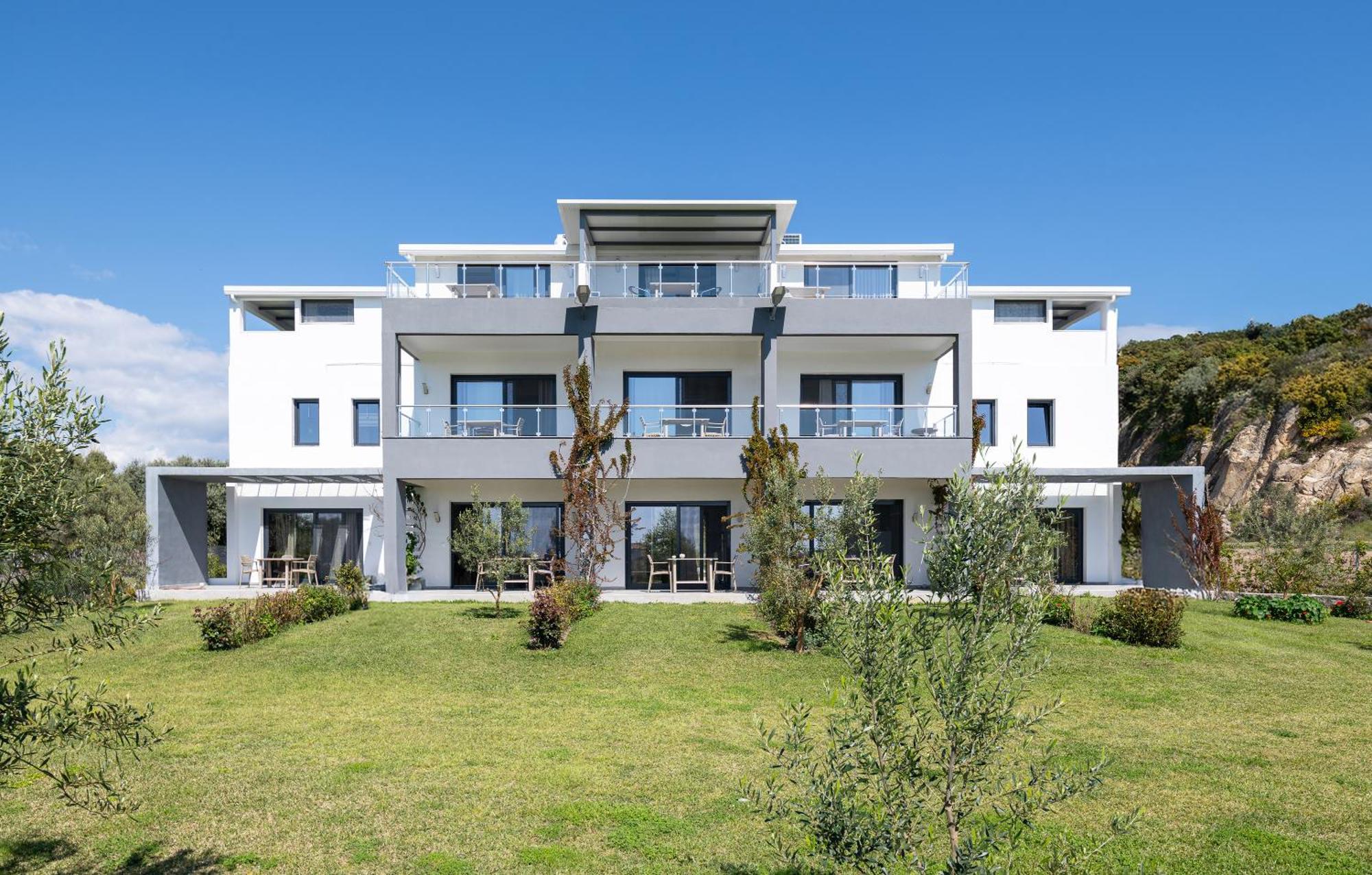 Miranda Roshi Apartment *